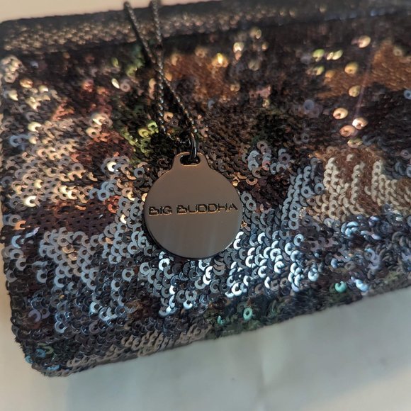 Big Buddha Sequin Camo Metallic Clutch with Optional Long Chain - Picture 3 of 6